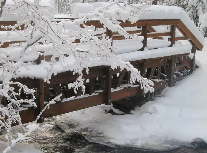 Menninkaeinen Hébergement de vacances *